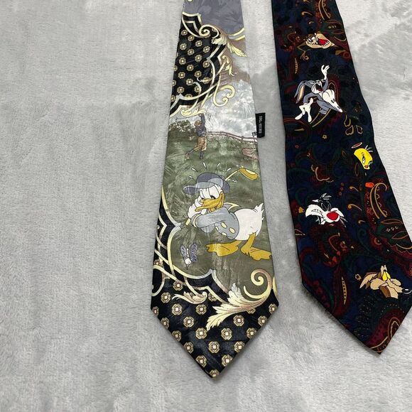 Vintage Disney Looney Tunes Ties Mens Daffy Duck Tweetie Bugs Bunny Lot of 2 - Picture 5 of 12